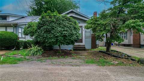 1126 18th Street NE, Canton, OH 44705