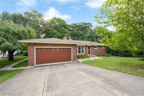 5040 Coleman Drive, New Franklin, OH 44319