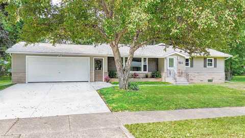534 Babb, Reedsburg, WI 53959