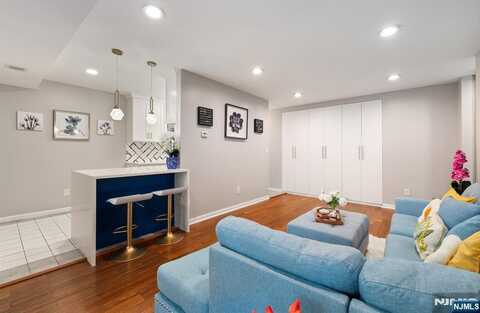 458 River Road H, Nutley, NJ 07110