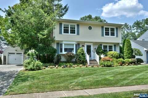 316 Colonial Boulevard, Washington, NJ 07676