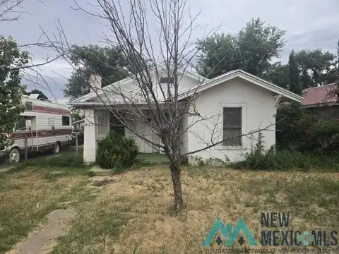 423 E 5th Street, Roswell, NM 88203