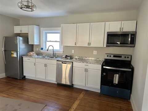449 W. River Road, Hooksett, NH 03106