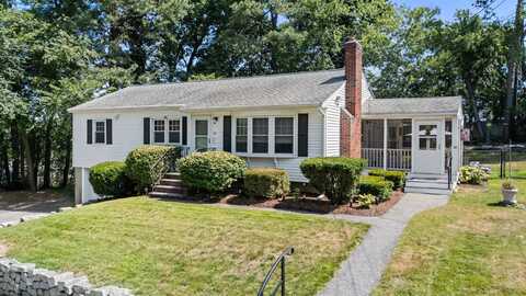 10 Hillcrest Road, Salem, NH 03079