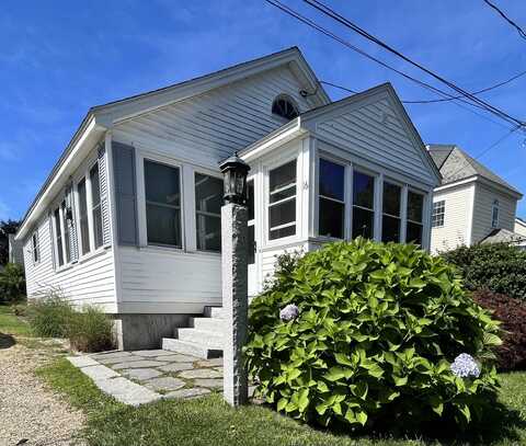 16 Brown Court, Rye, NH 03870