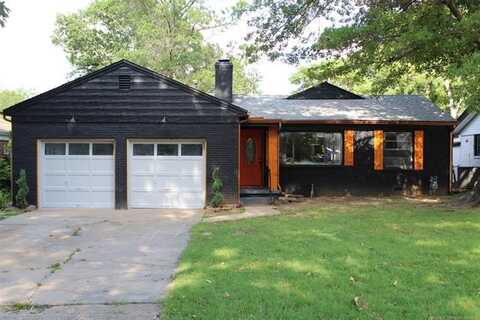 559 S Sandusky Avenue, Tulsa, OK 74112
