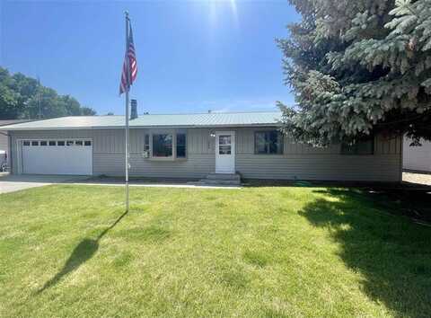 544 Beartooth Dr, Powell, WY 82435