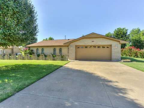 707 W Van Buren Street, Crescent, OK 73028