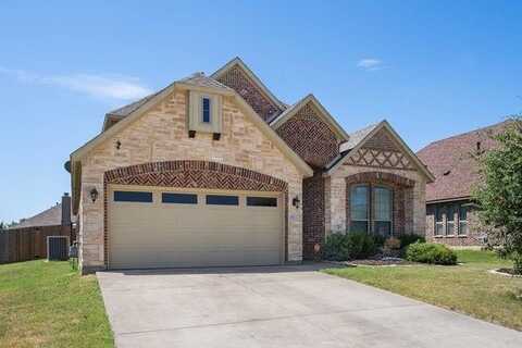 613 Ravenwood Drive, Saginaw, TX 76179