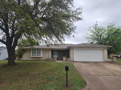 908 Highcrest Court, Arlington, TX 76017