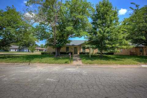 7701 Cedar Park Avenue, North Richland Hills, TX 76182