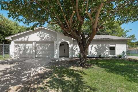 900 Vaughn Drive, Burleson, TX 76028