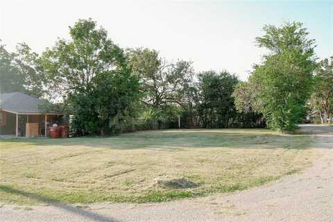 605 Svoboda St Street, Bonham, TX 75418