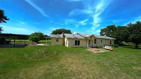 797 Poor Farm Road, Franklin, TX 77856