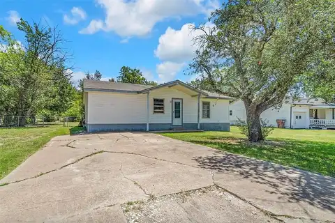 104 N 6th Street, Celeste, TX 75423