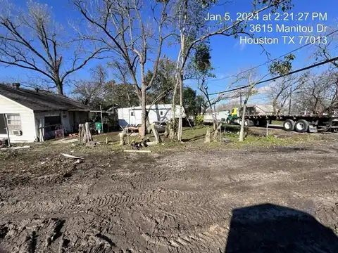 3615 Manitou, Houston, TX 77013