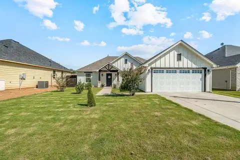 2414 Creek Drive, Granbury, TX 76048