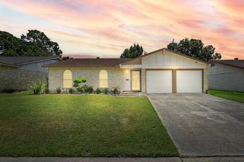 2310 Vassar Court, Arlington, TX 76015