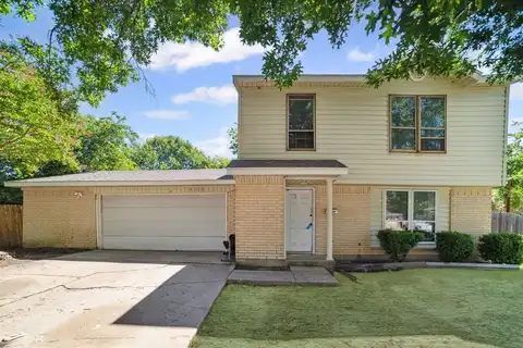 3122 Lisetta Street, Grand Prairie, TX 75052