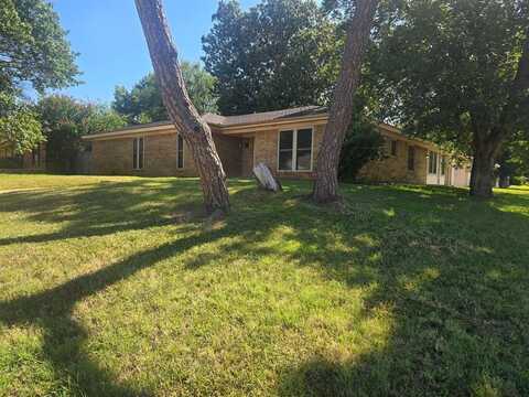 1911 Green Meadow Court, Arlington, TX 76013