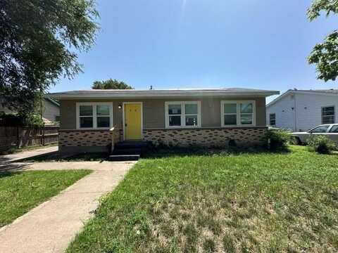216 Peach Avenue, Dumas, TX 79029