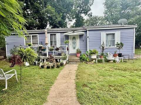 909 W Arizona Street, Mount Pleasant, TX 75455