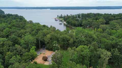 280 Poplar Dr, Buchanan, TN 38222