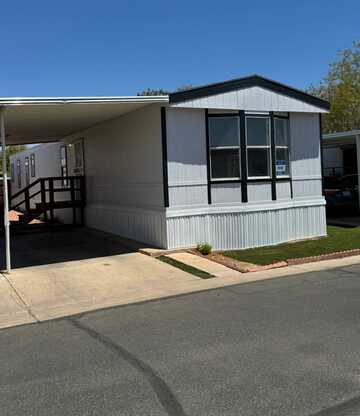 8427 W Glendale Avenue, Glendale, AZ 85305