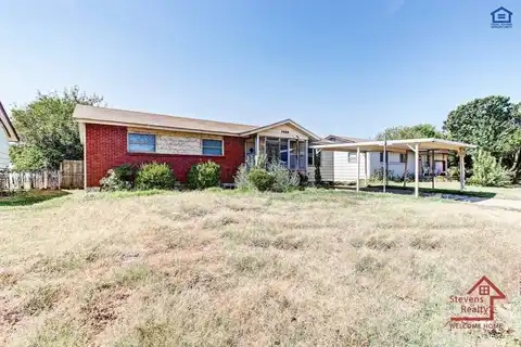 4225 SE Elmhurst Ln, Lawton, OK 73501