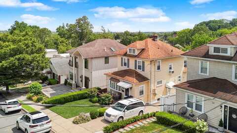 22 Delaware St, Staten Island, NY 10304