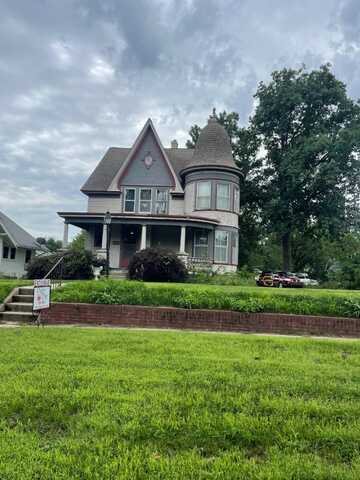 1307 Walnut, Marysville, KS 66508