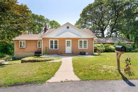 40 Garden Road, Rocky Point, NY 11778