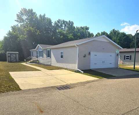 5062 Stone Ridge Dr, Kalamazoo, MI 49009