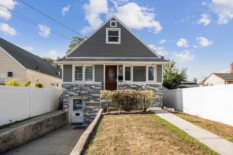 594 Fenworth Blvd, Franklin Square, NY 11010