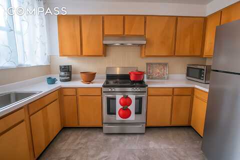 5 East 131st Street, New York, NY 10037