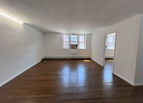 34-20 Parsons Blvd, Flushing, NY 11354