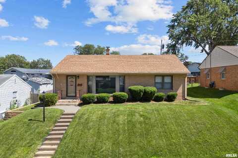 2827 FILLMORE Lane, Davenport, IA 52804