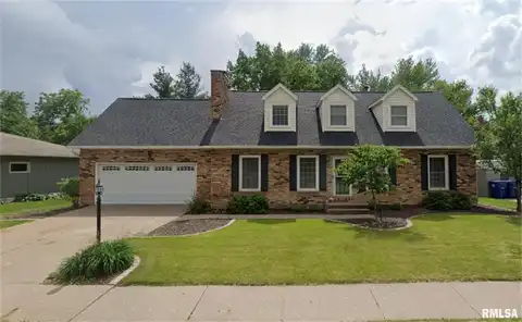 4210 SQUIRE Drive, Bettendorf, IA 52722