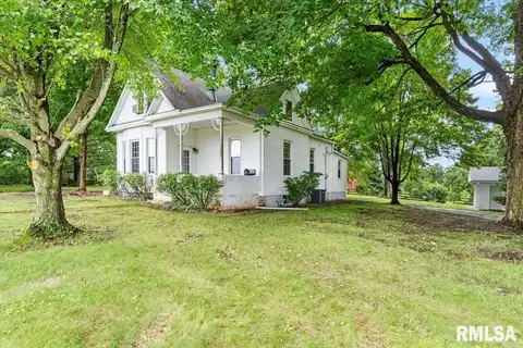 882 W BARBER Road, Cantrall, IL 62625