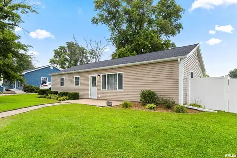 414 MARY Street, Washington, IL 61571