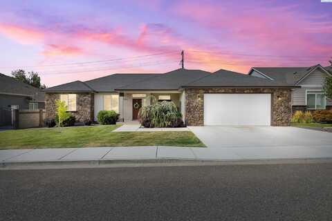 10216 W 16th Place, Kennewick, WA 99338