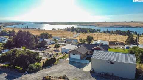 459 Harbor Blvd., Burbank, WA 99323