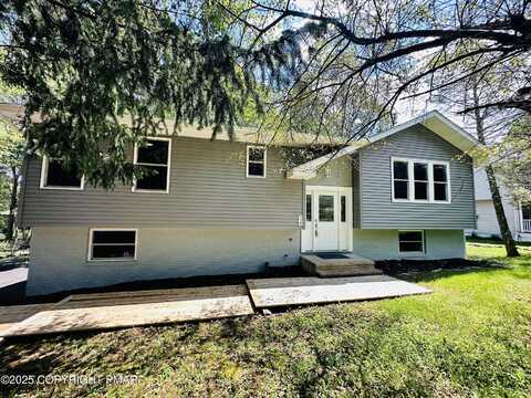 36 Cobblewood Drive Drive, Mount Pocono, PA 18344