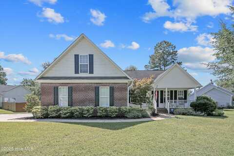548 Woodberry Circle, Raeford, NC 28376
