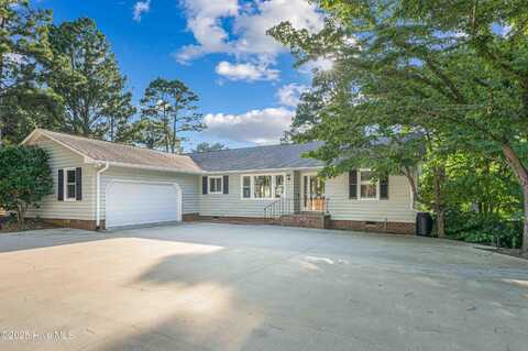 146 E Devonshire Avenue, West End, NC 27376