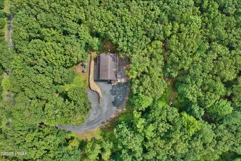 110 Crescent Lake Cove Court, Milford, PA 18337