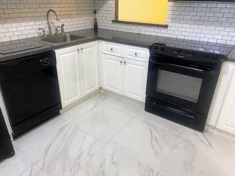 3130 Holiday Springs Blvd, Margate, FL 33063