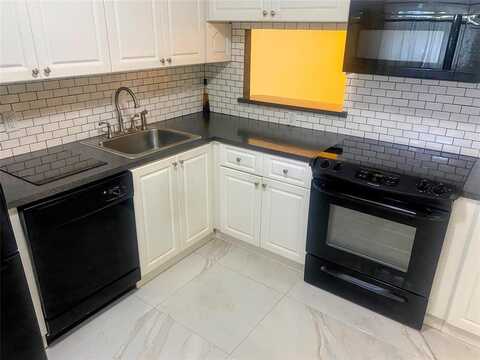 3130 Holiday Springs Blvd, Margate, FL 33063