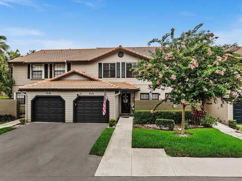 9122 Vineyard Lake Dr., Plantation, FL 33324