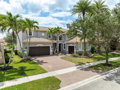 3901 E Hibiscus St, Weston, FL 33332